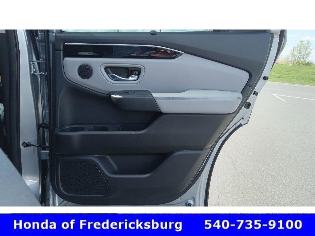 Certified 2025 Honda Pilot Touring image 33