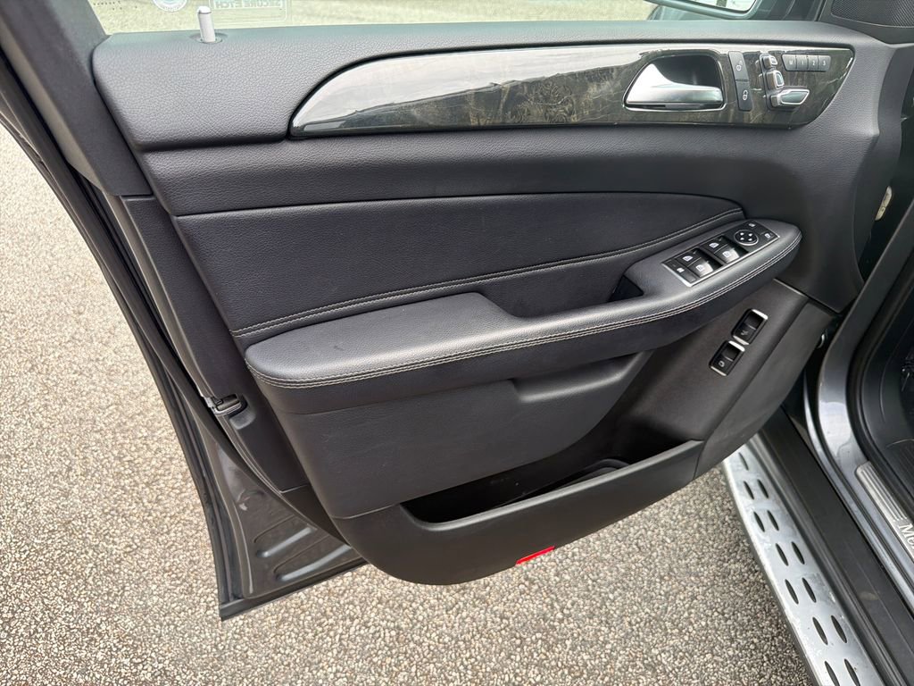 Used 2018 Mercedes-Benz GLS 450 4MATIC image 10