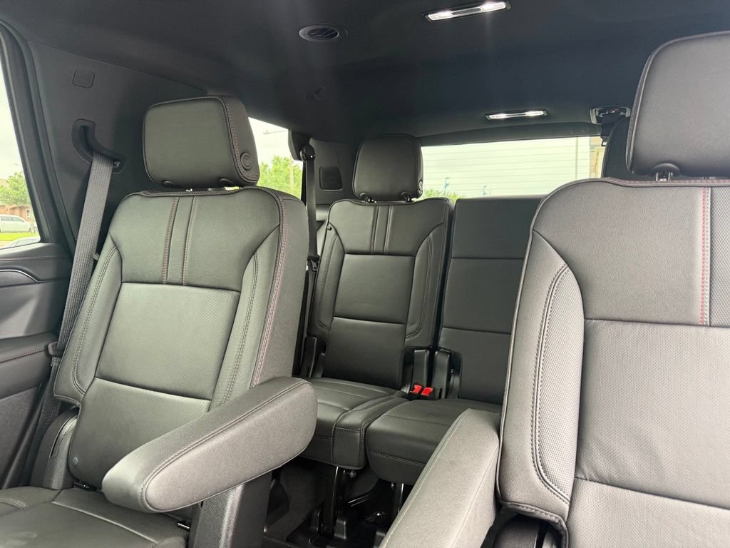 Used 2024 Chevrolet Tahoe RST w/ Luxury Package AWD/4WD image 19