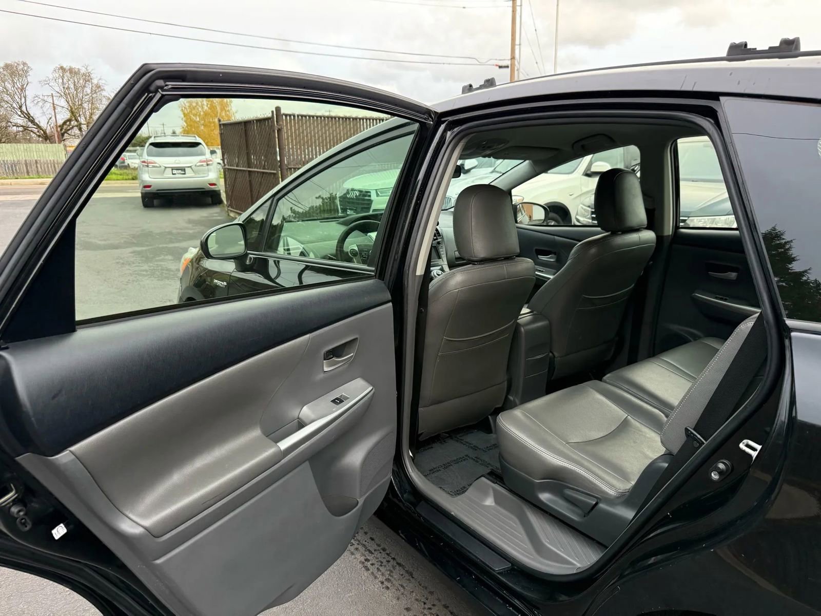 Used 2013 Toyota Prius V Three image 10