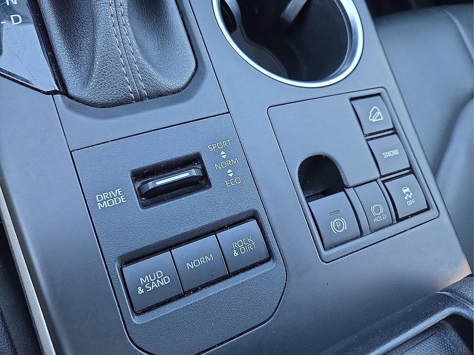 Used 2023 Toyota Highlander L image 19