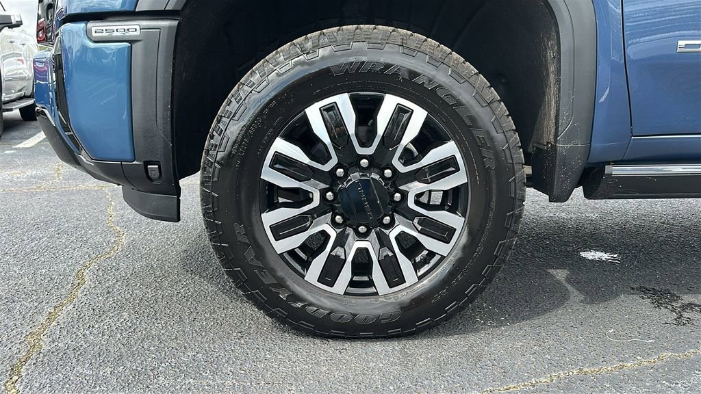 Used 2026 GMC Sierra 2500 Denali Ultimate image 14