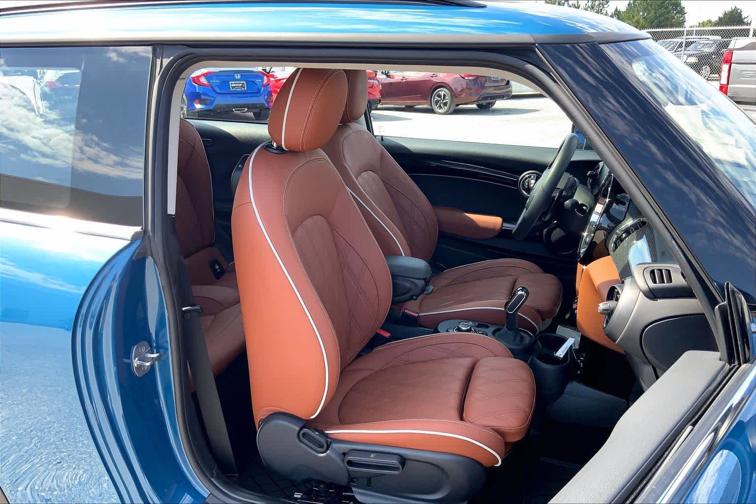 Used 2024 MINI Cooper S FWD image 9