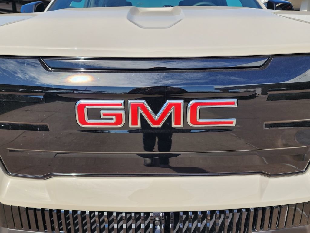 New 2026 GMC Sierra EV Elevation w/ LPO, Elevation Dark Package AWD/4WD image 12