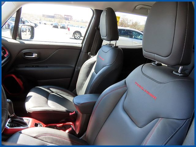 Certified 2022 Jeep Renegade Trailhawk AWD/4WD image 13