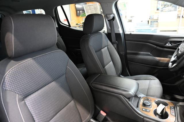 Used 2021 GMC Acadia SLE w/ Driver Convenience Package FWD image 8