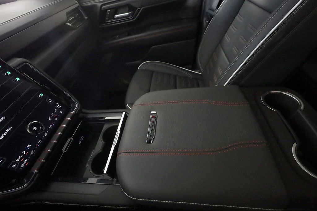Used 2025 GMC Yukon AT4 Ultimate image 43