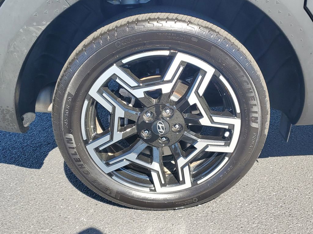 Used 2025 Hyundai Santa Cruz Limited image 5