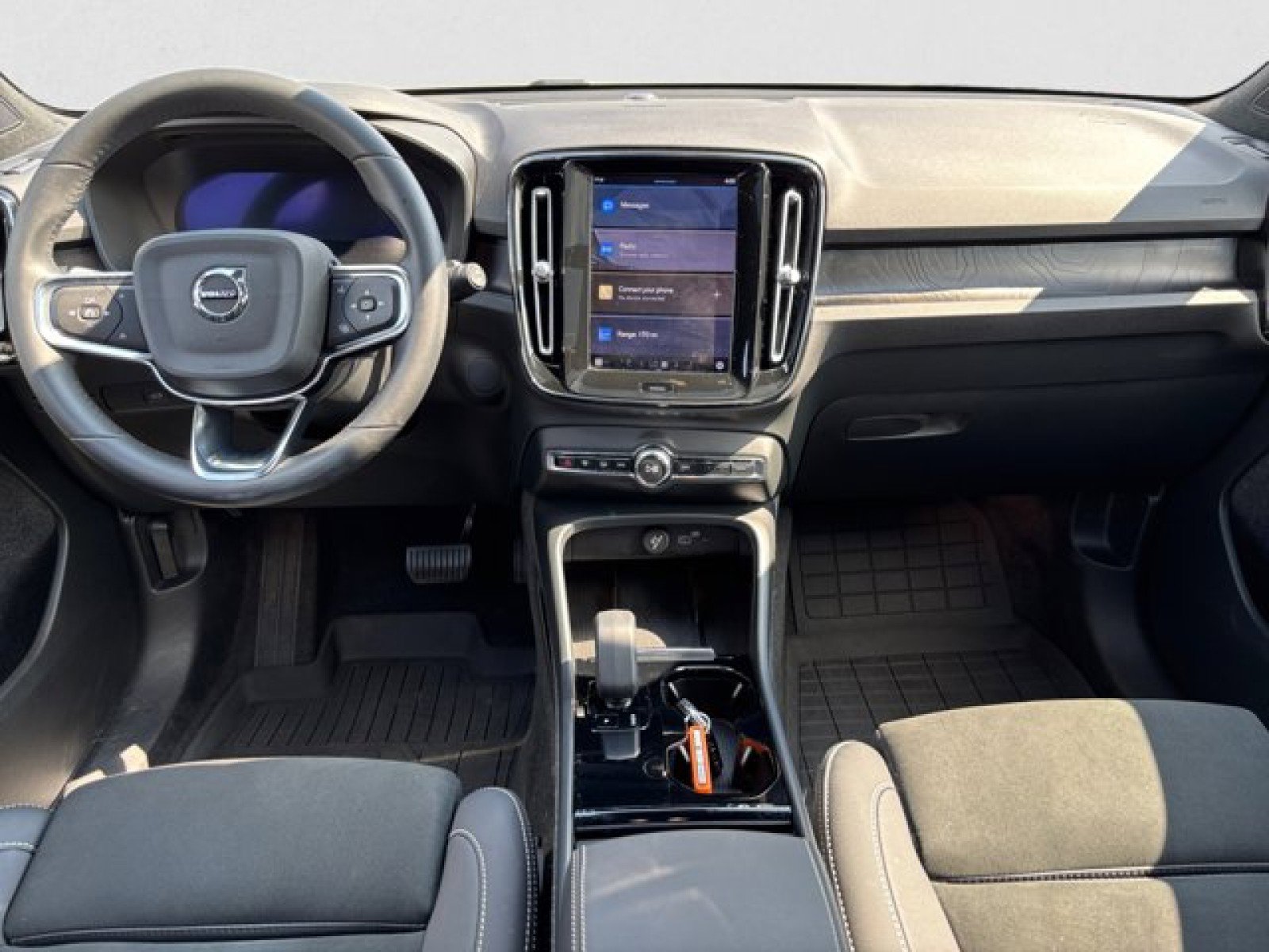 Used 2023 Volvo XC40 Recharge Ultimate w/ Protection Package Premier image 13