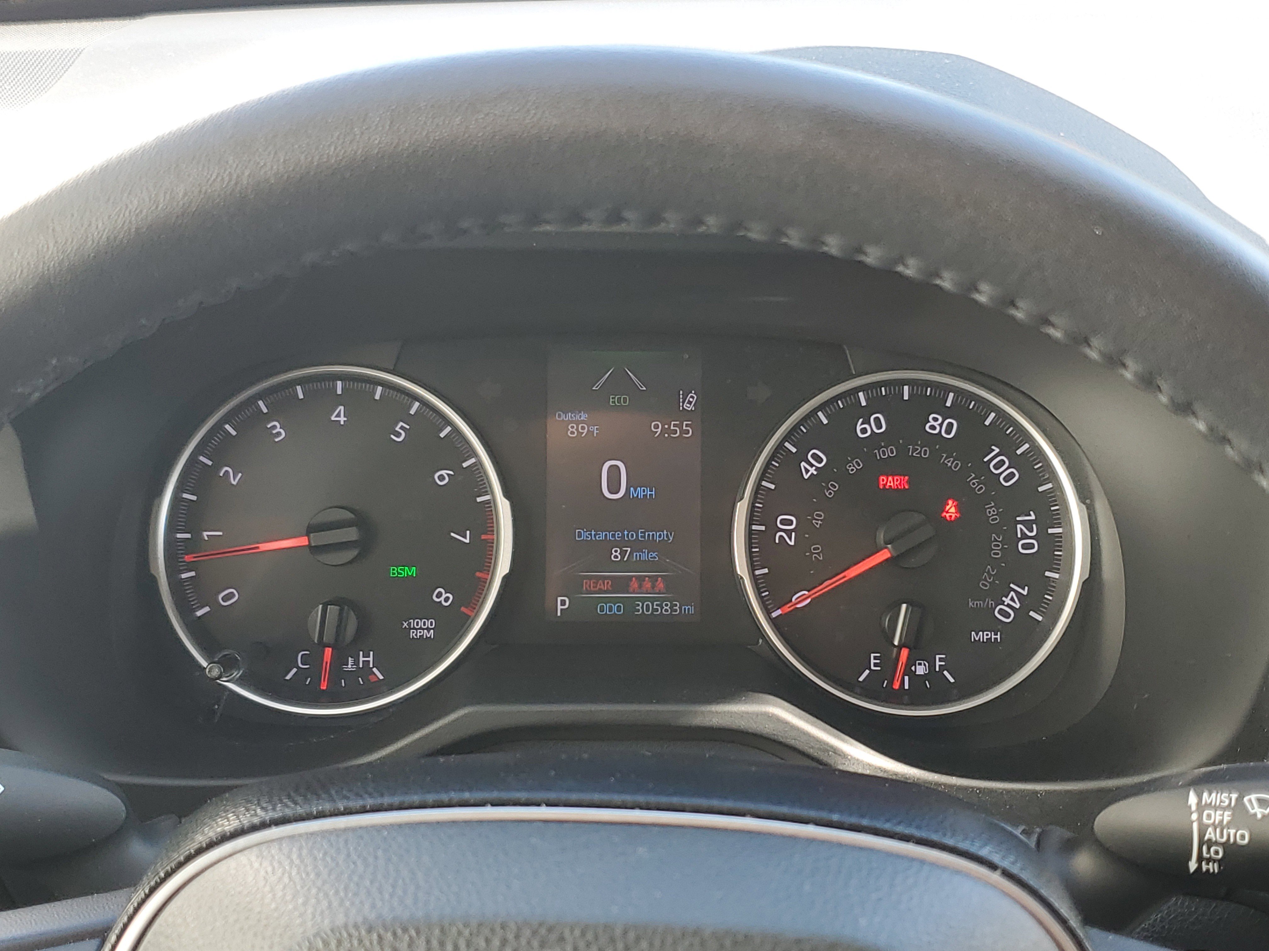 Used 2021 Toyota RAV4 XLE Premium image 26