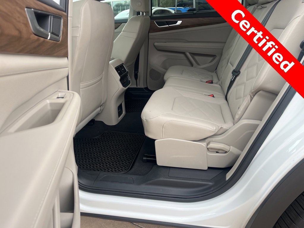 Used 2025 Volkswagen Atlas SE image 14