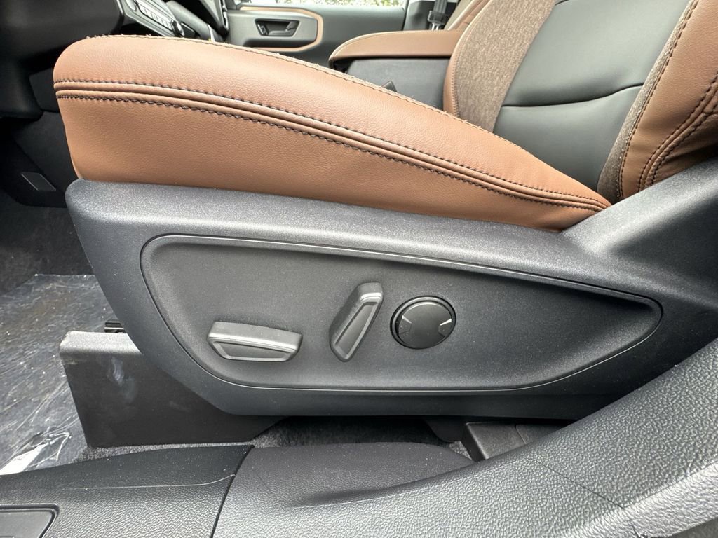 New 2025 Ford Bronco Sport Outer Banks w/ Outer Banks Tech Package+ AWD/4WD image 14