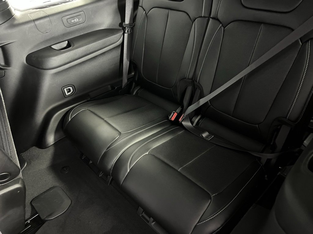 Certified 2024 Jeep Grand Cherokee L Limited w/ Luxury Tech Group II image 27