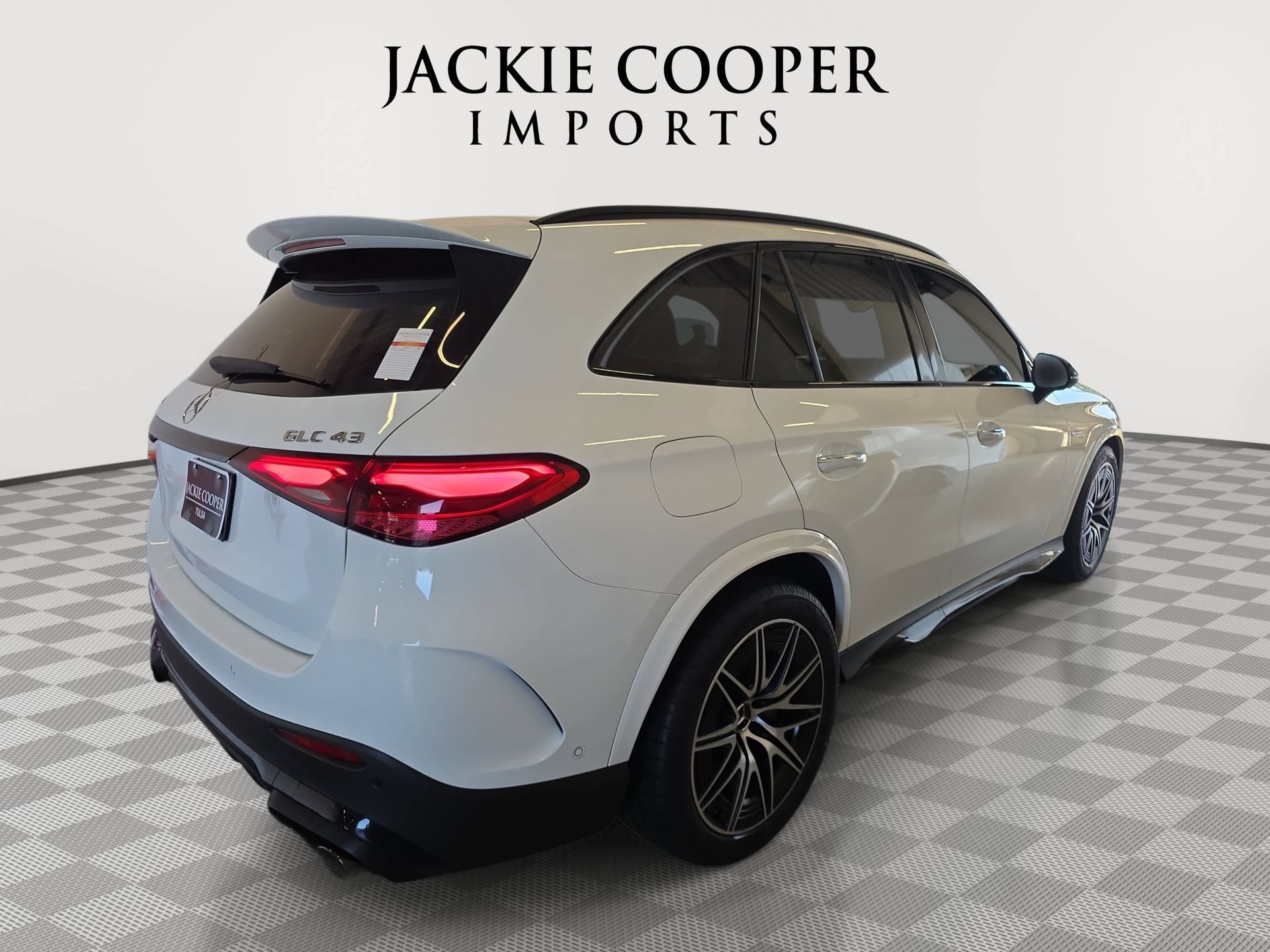 Used 2025 Mercedes-Benz GLC 43 AMG 4MATIC image 5