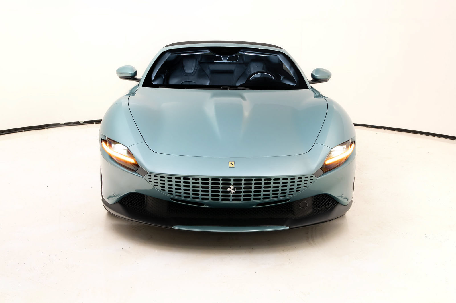 Certified 2025 Ferrari Roma Spider RWD image 30