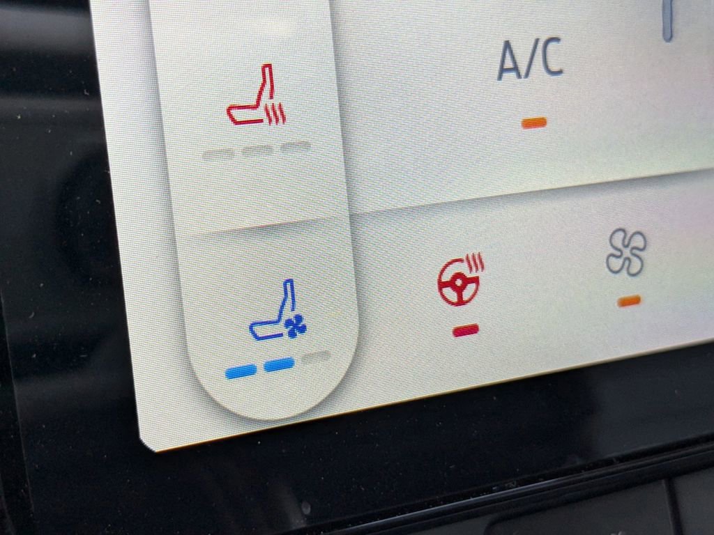 New 2025 Ford F150 Lightning Platinum image 23