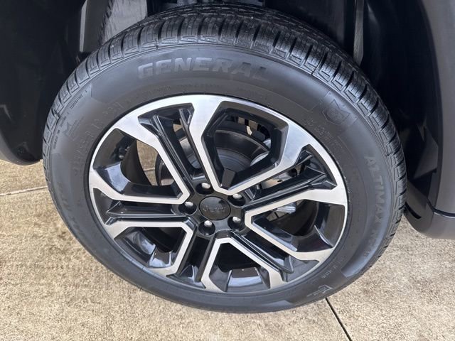 Used 2022 Jeep Compass Limited image 41