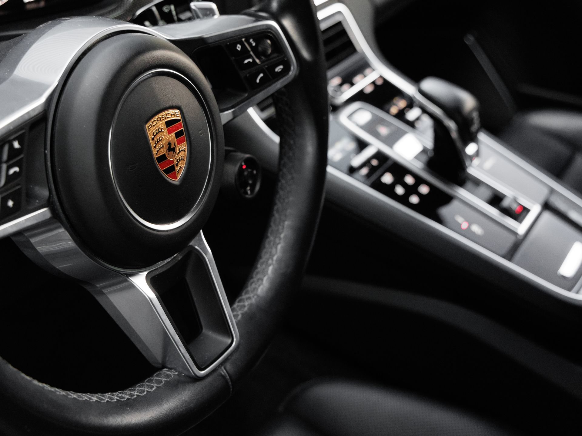 Certified 2018 Porsche Panamera Turbo S AWD/4WD image 20