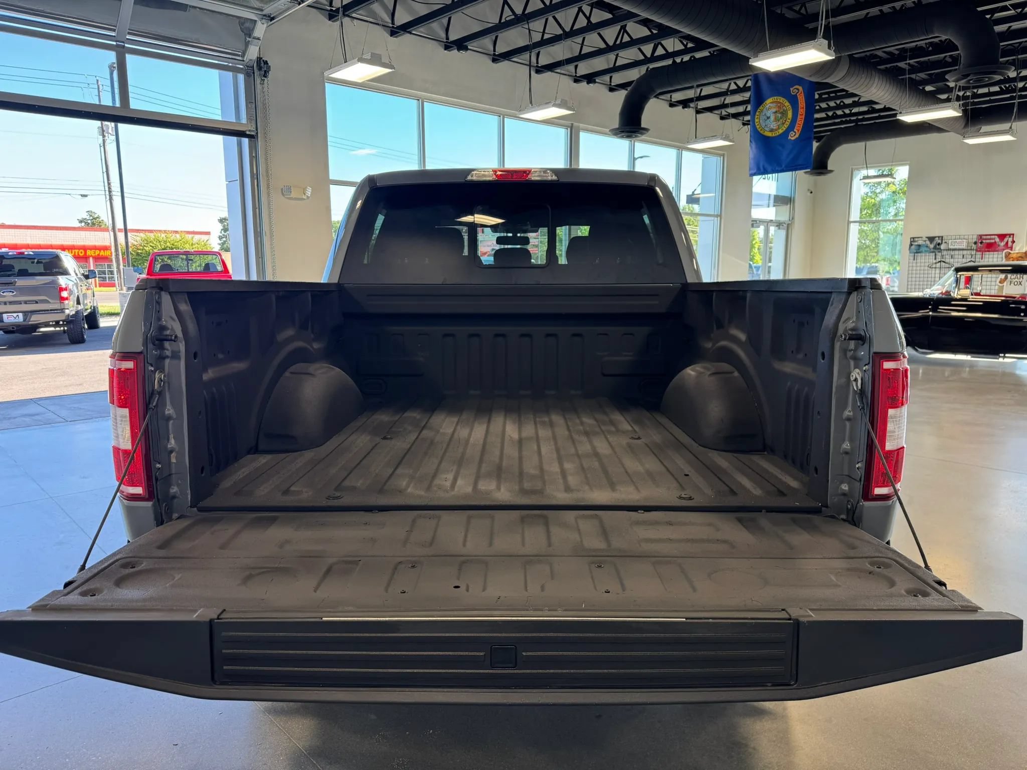 Used 2020 Ford F150 XLT w/ Equipment Group 302A Luxury AWD/4WD image 7