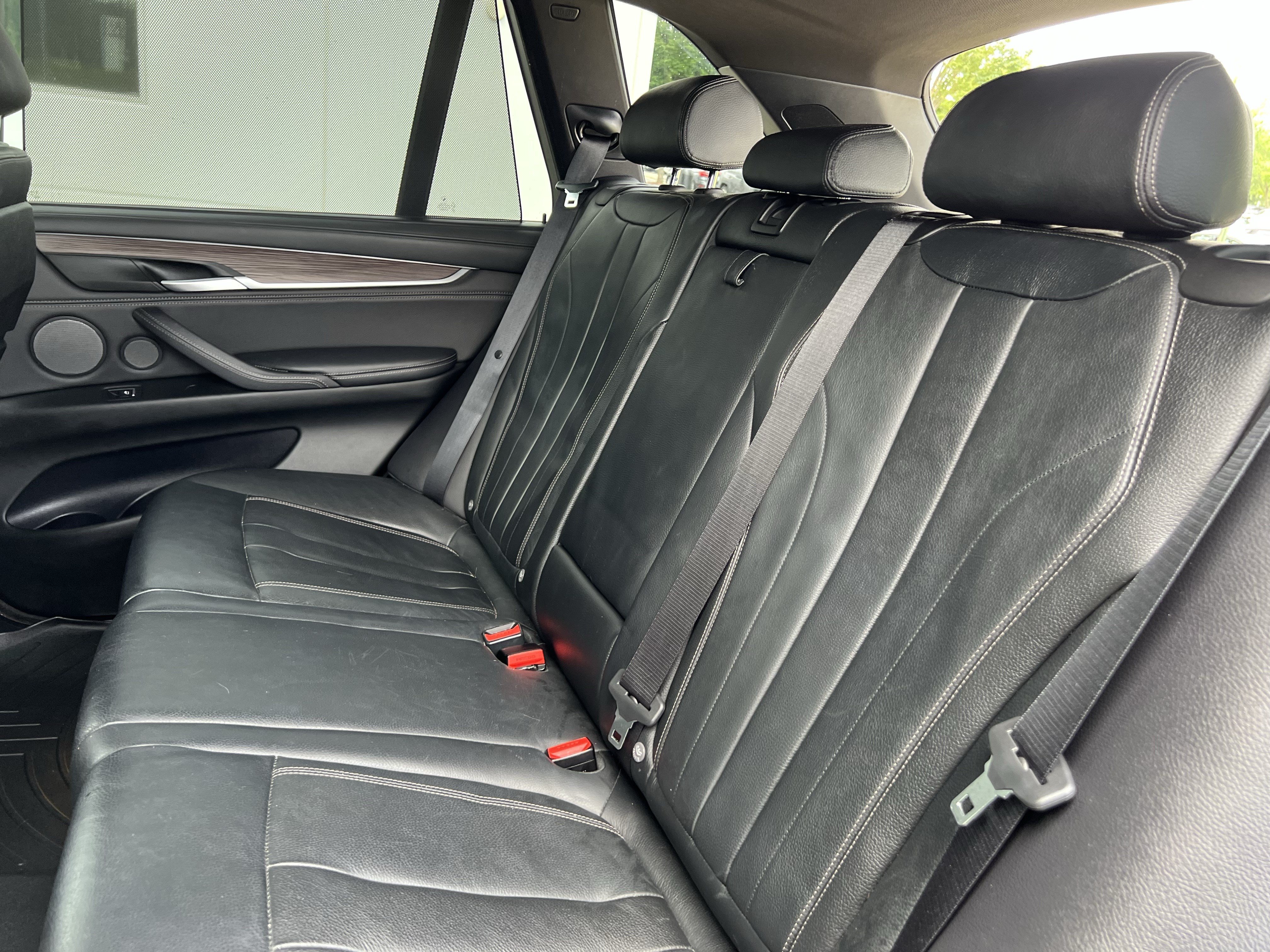 Used 2018 BMW X5 xDrive50i w/ M Sport Package AWD/4WD image 32