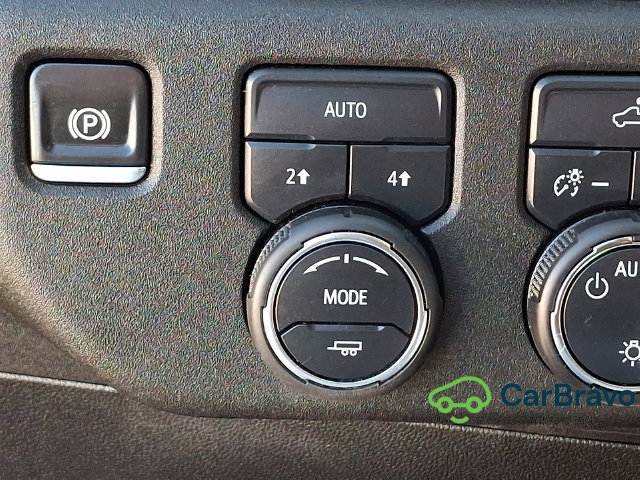 Used 2024 Chevrolet Silverado 1500 LT AWD/4WD image 25