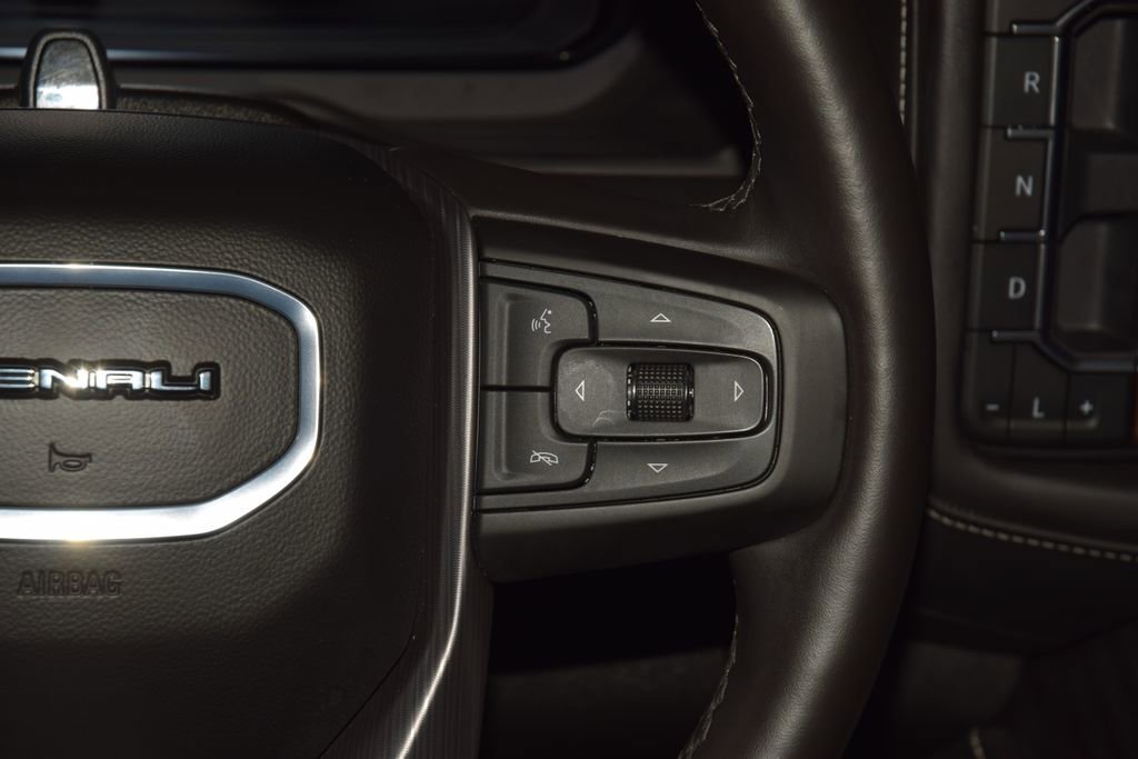 Used 2024 GMC Yukon Denali Ultimate AWD/4WD image 39