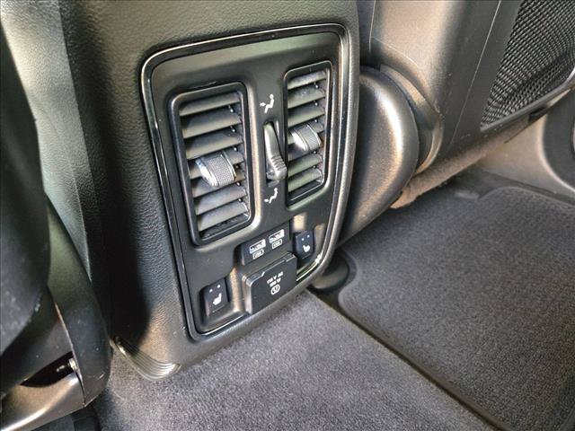 Used 2019 Jeep Grand Cherokee Summit w/ Platinum Series Group AWD/4WD image 17