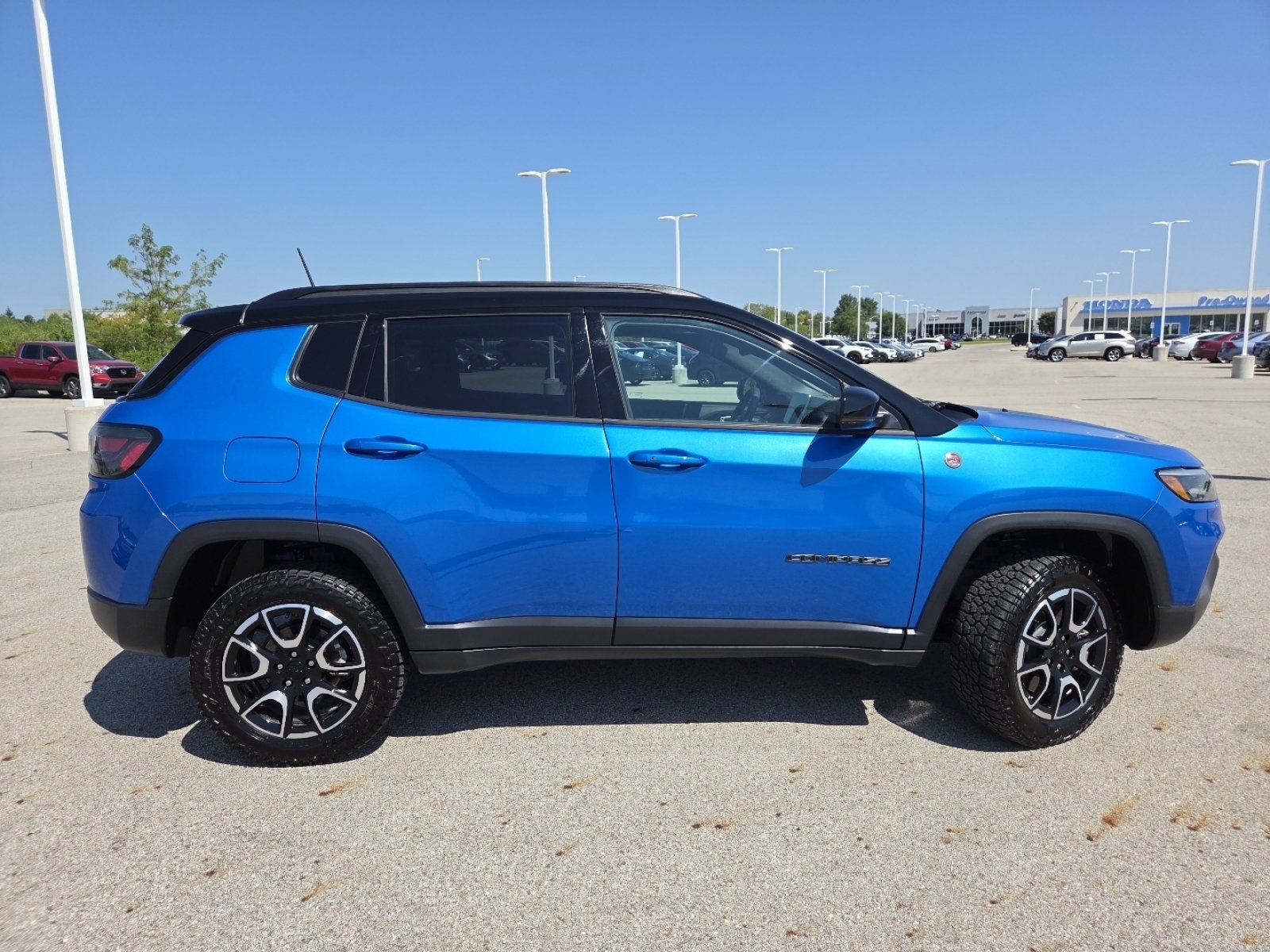 Used 2024 Jeep Compass Trailhawk w/ Trailhawk Elite Group AWD/4WD image 20