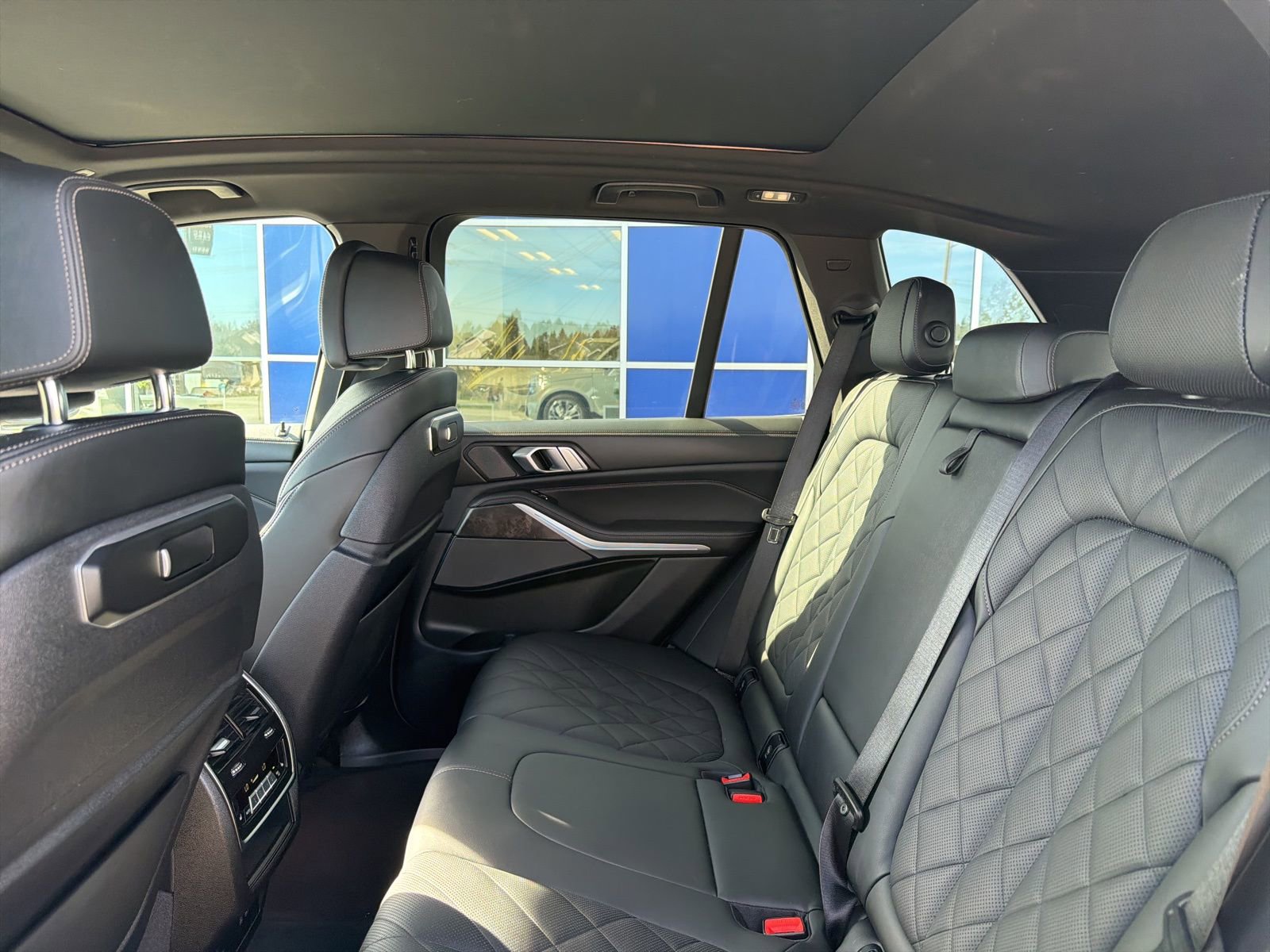 Used 2024 BMW X5 xDrive40i w/ Premium Package image 43