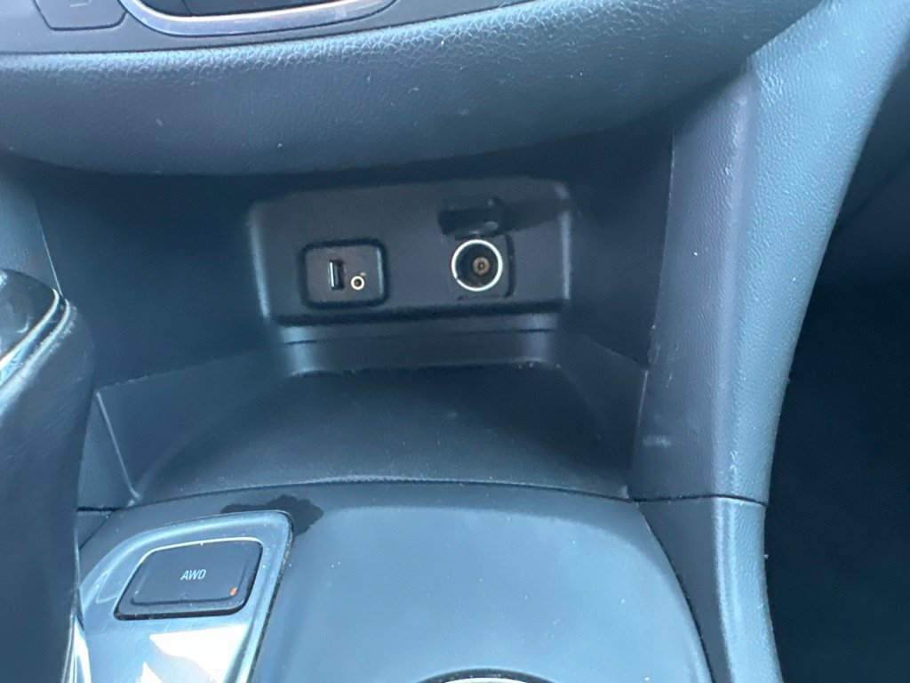 Used 2018 Chevrolet Equinox LT AWD/4WD image 47