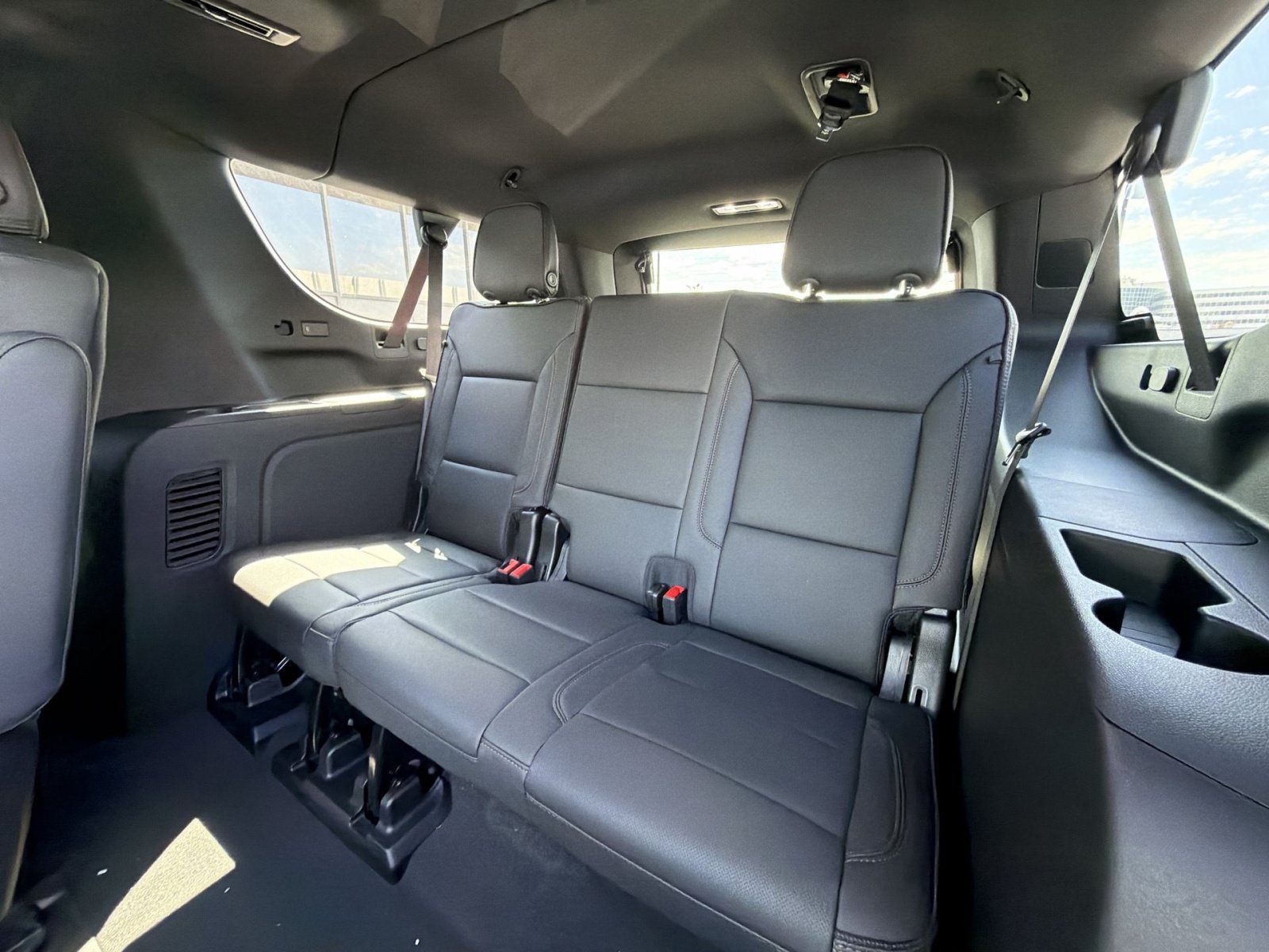 New 2026 Chevrolet Suburban High Country AWD/4WD image 26