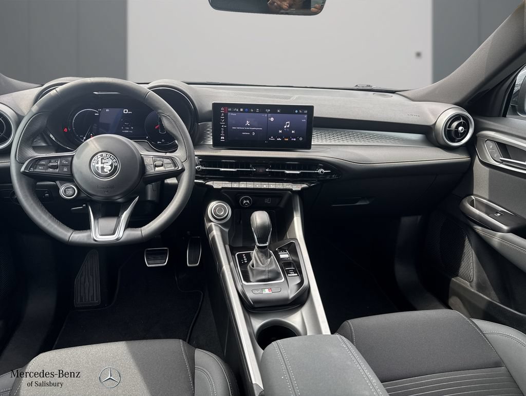 Used 2025 Alfa Romeo Tonale AWD/4WD image 7