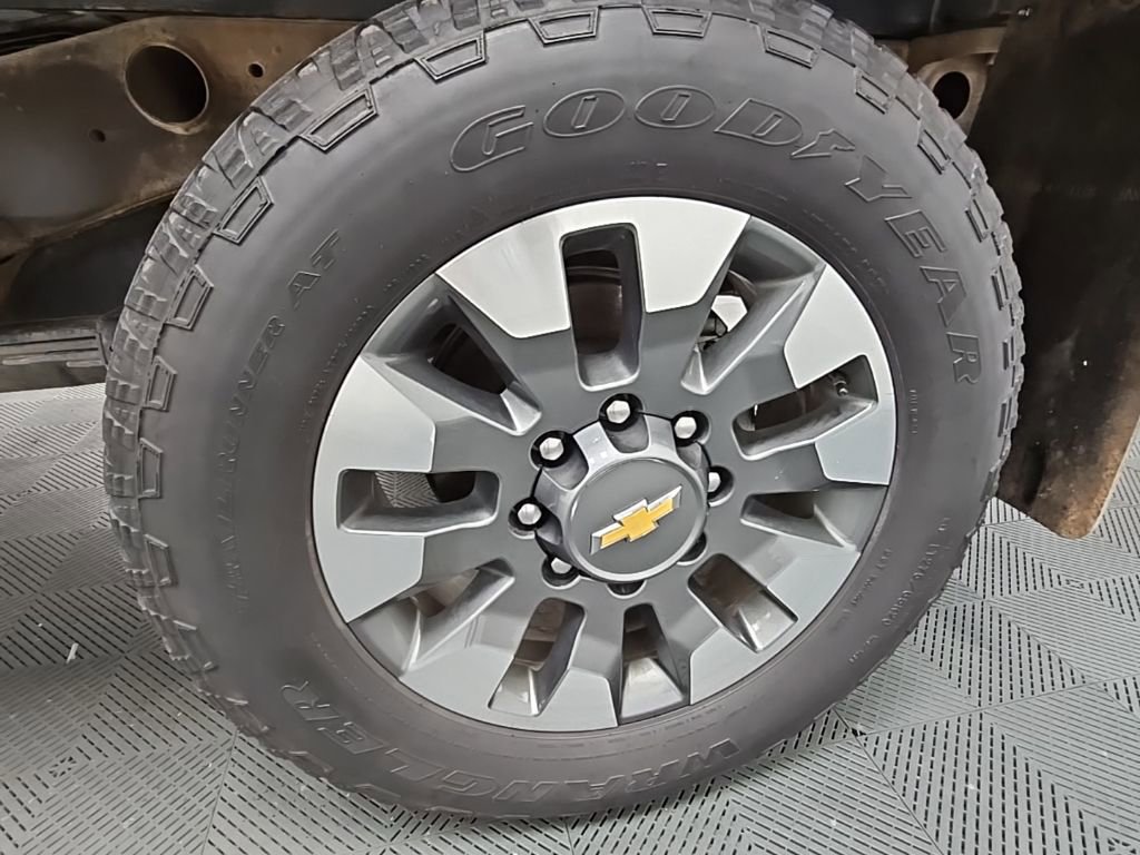 Used 2024 Chevrolet Silverado 2500 Custom w/ Custom Value Package image 35