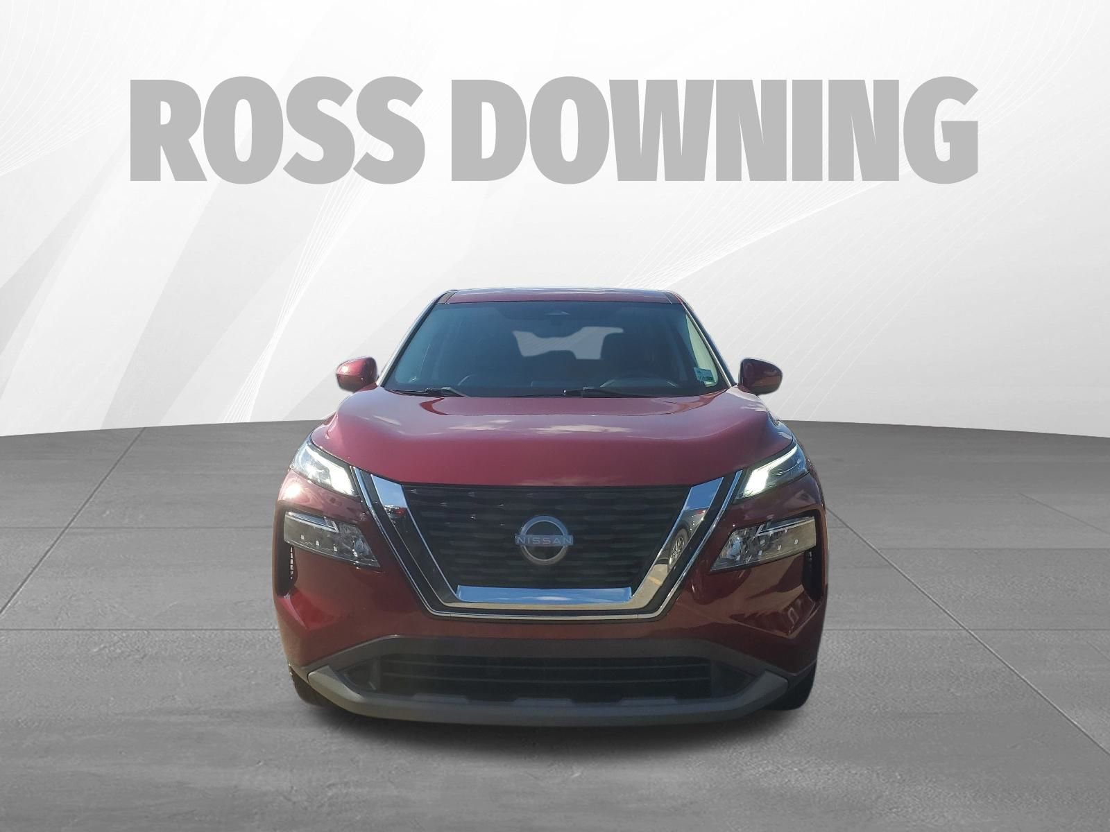 Used 2023 Nissan Rogue SV image 2