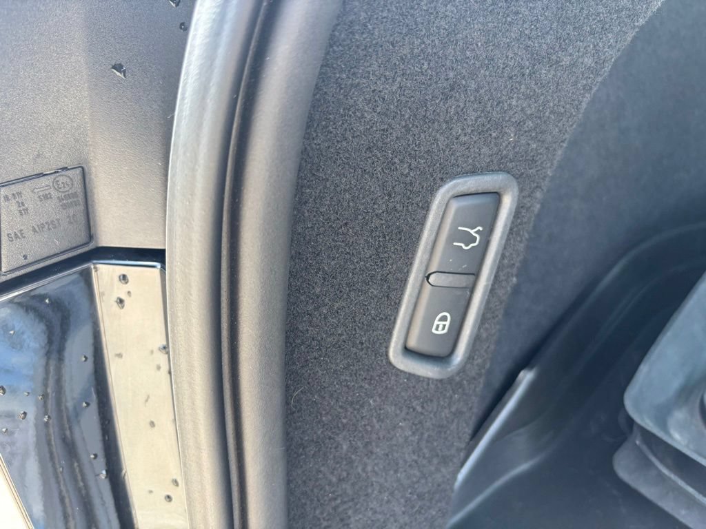 Used 2021 Maserati Levante AWD/4WD image 30
