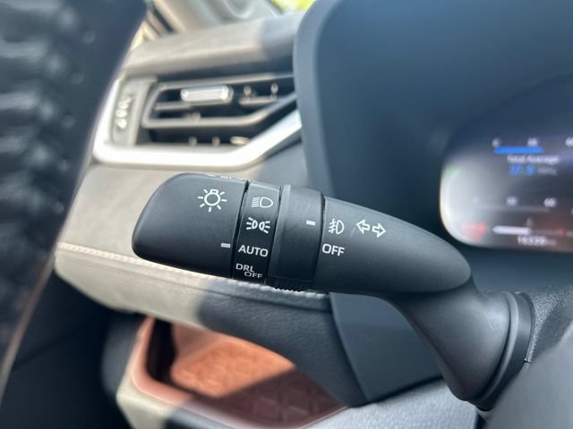 Used 2023 Toyota RAV4 Limited AWD/4WD image 22