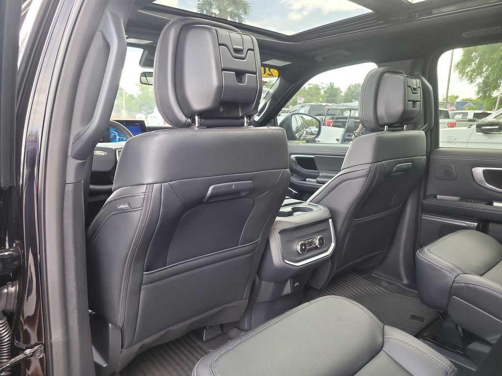 Used 2026 Ford Expedition Platinum w/ Stealth Performance Package image 12