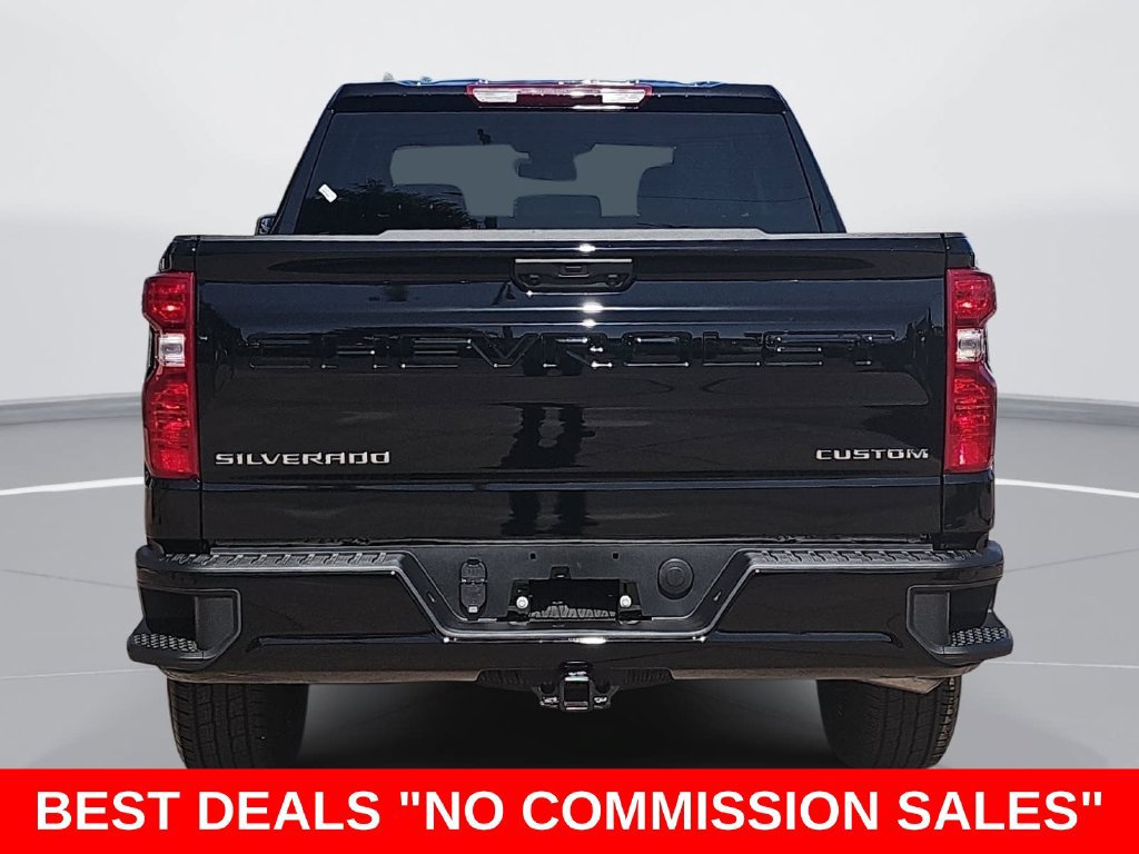 New 2026 Chevrolet Silverado 1500 Custom w/ LPO, Dark Essentials Package RWD image 4