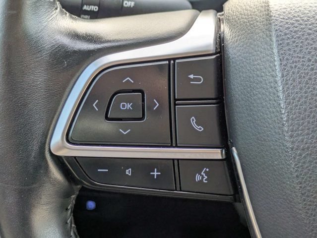 Used 2021 Toyota Highlander XLE AWD/4WD image 26