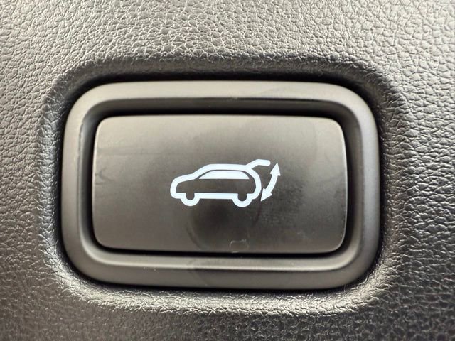Used 2025 Hyundai Tucson Limited image 13
