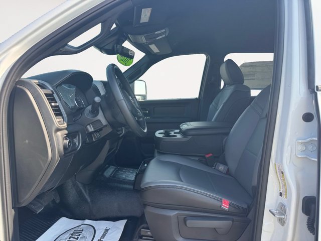 New 2026 RAM 5500 Tradesman w/ Chrome Appearance Group AWD/4WD image 9