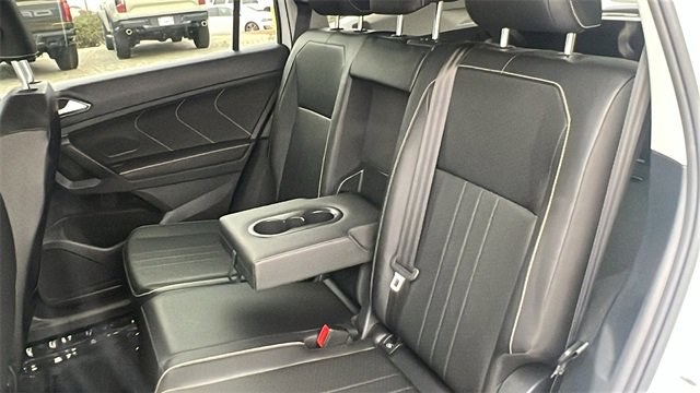 Used 2023 Volkswagen Tiguan SE image 20