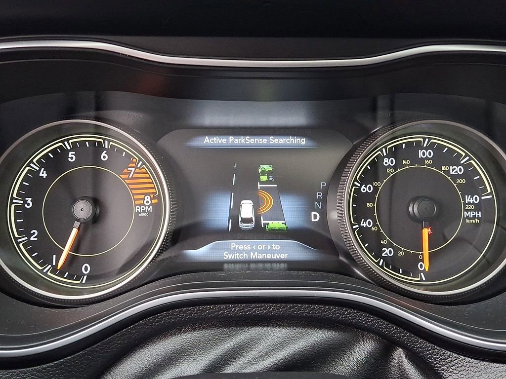 Used 2020 Jeep Cherokee Limited w/ Technology Group image 23