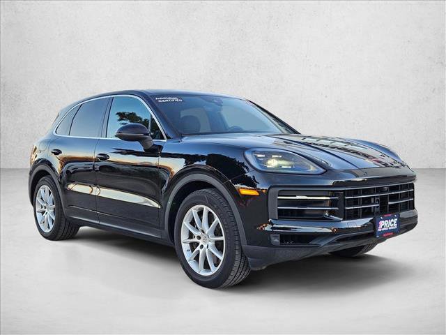 Used 2024 Porsche Cayenne image 3