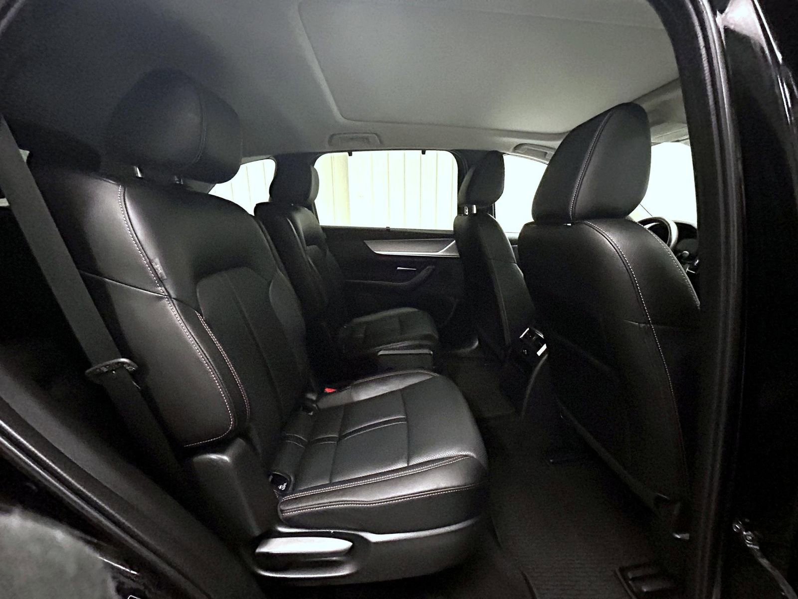 Certified 2024 MAZDA CX-90 Plug-In Hybrid w/ Premium Pkg image 18