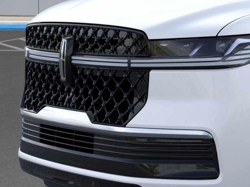 New 2026 Lincoln Navigator L Reserve AWD/4WD image 17