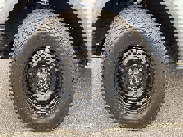 Used 2022 Ford Bronco Black Diamond image 11