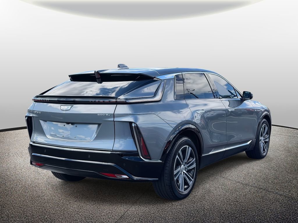 Used 2023 Cadillac Lyriq Luxury image 2