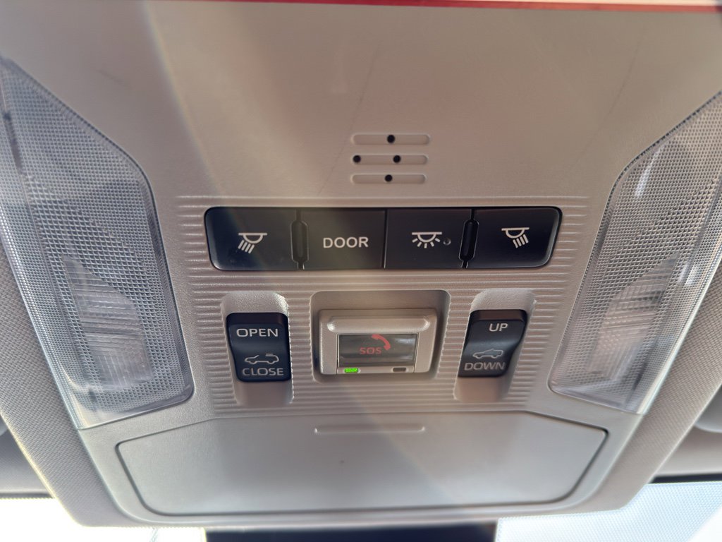 Used 2021 Toyota RAV4 XLE Premium image 23