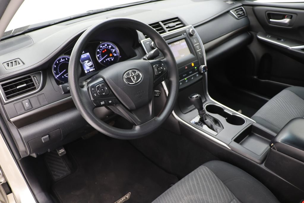 Used 2017 Toyota Camry LE FWD image 13